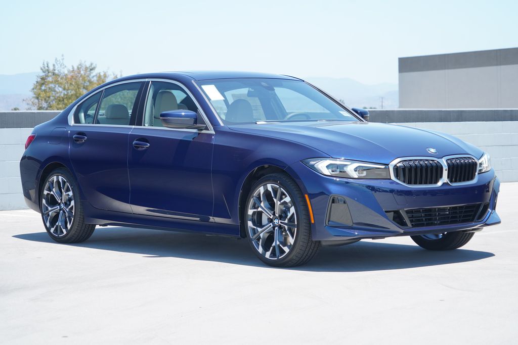 Thumbnail: 2026 BMW 3 Series - 3