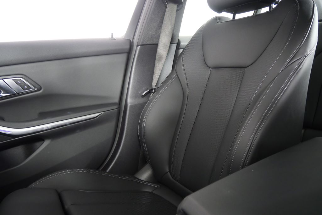 2022 BMW 3 Series 330i 26