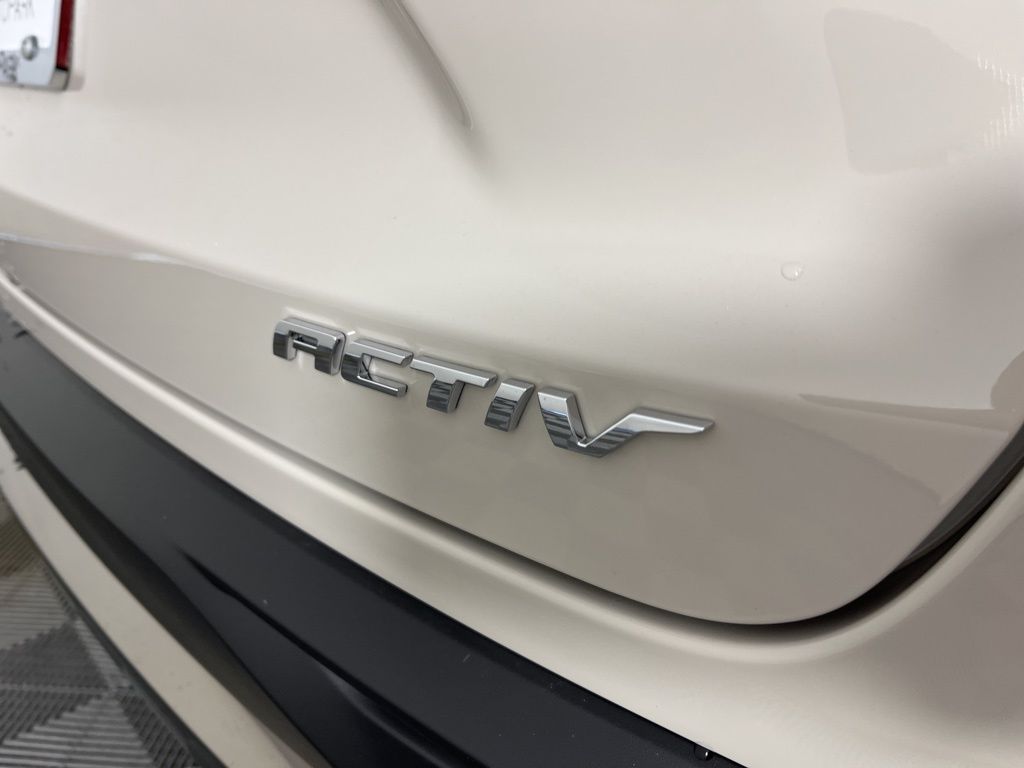 Thumbnail: 2026 Chevrolet Trax - 17