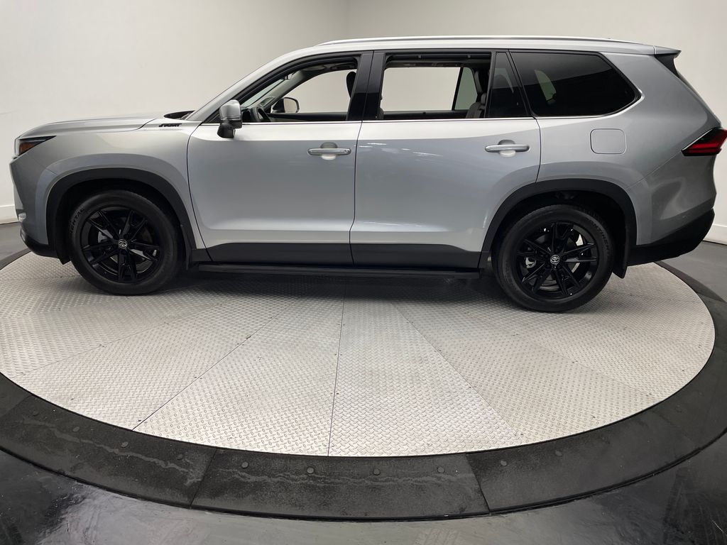 2024 Toyota Grand Highlander Limited 8