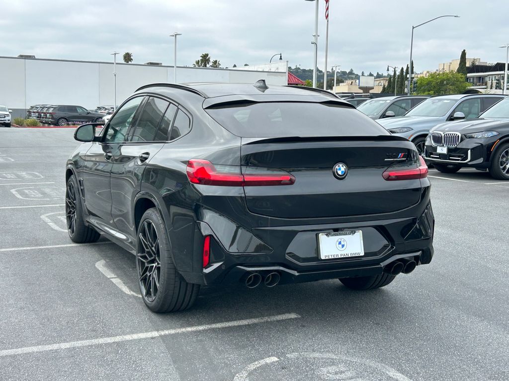 Thumbnail: 2025 BMW X4 - 3