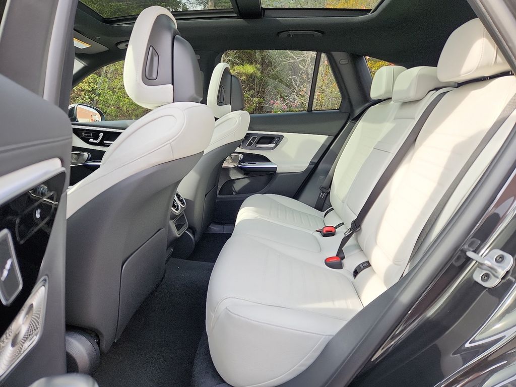 Thumbnail: 2026 Mercedes-Benz GLC - 6