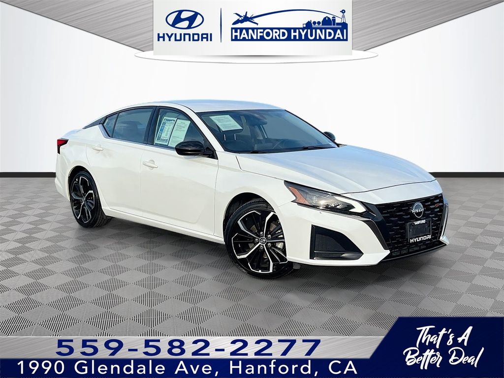 2023 Nissan Altima 2.5 SR FWD