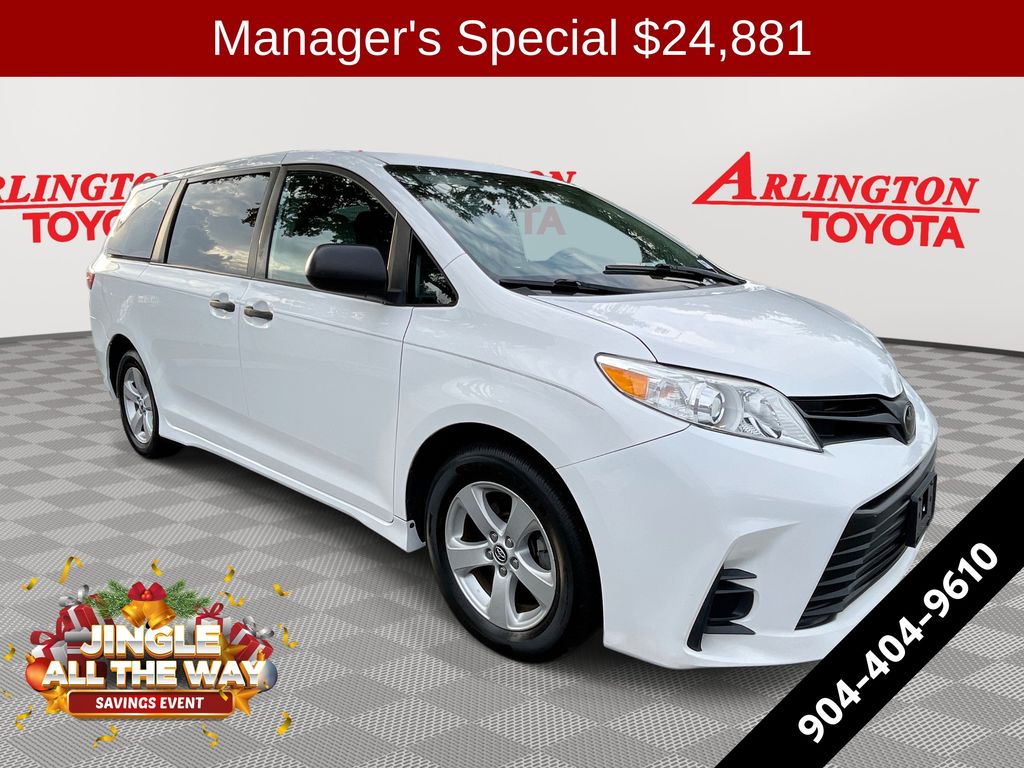 2019 Toyota Sienna L's photo