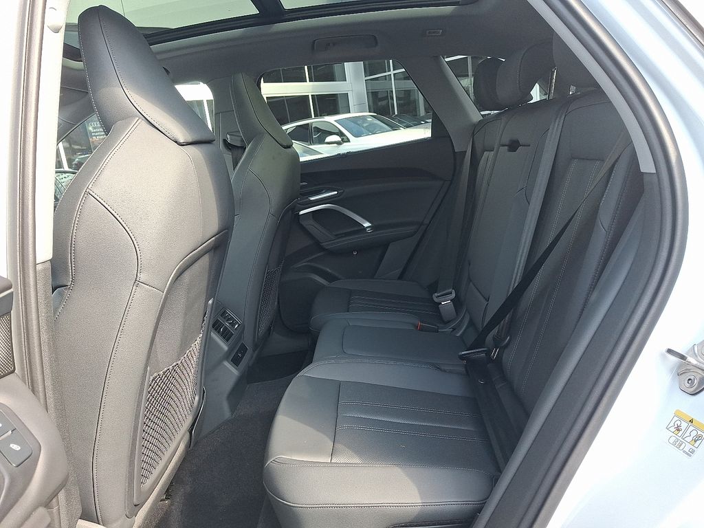 Thumbnail: 2026 Audi Q5 - 7