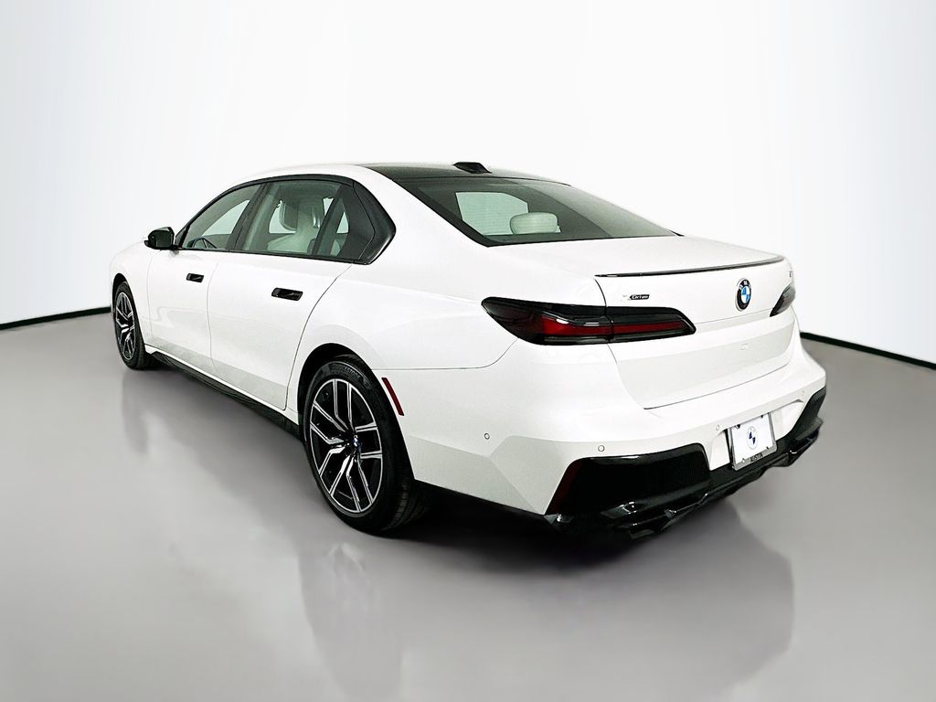 Thumbnail: 2023 BMW 7 Series - 7
