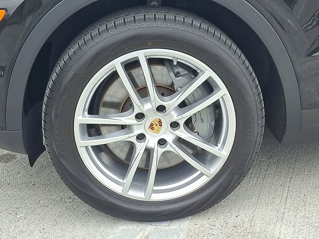 Thumbnail: 2023 Porsche Cayenne - 11