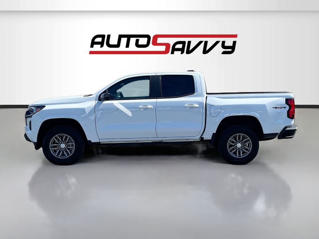 Used 2023 Summit White Chevrolet LT image 4