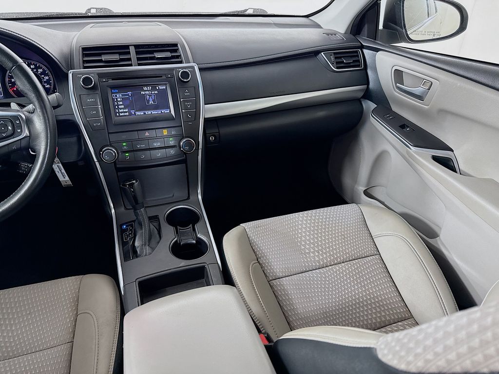 Thumbnail: 2015 Toyota Camry - 22