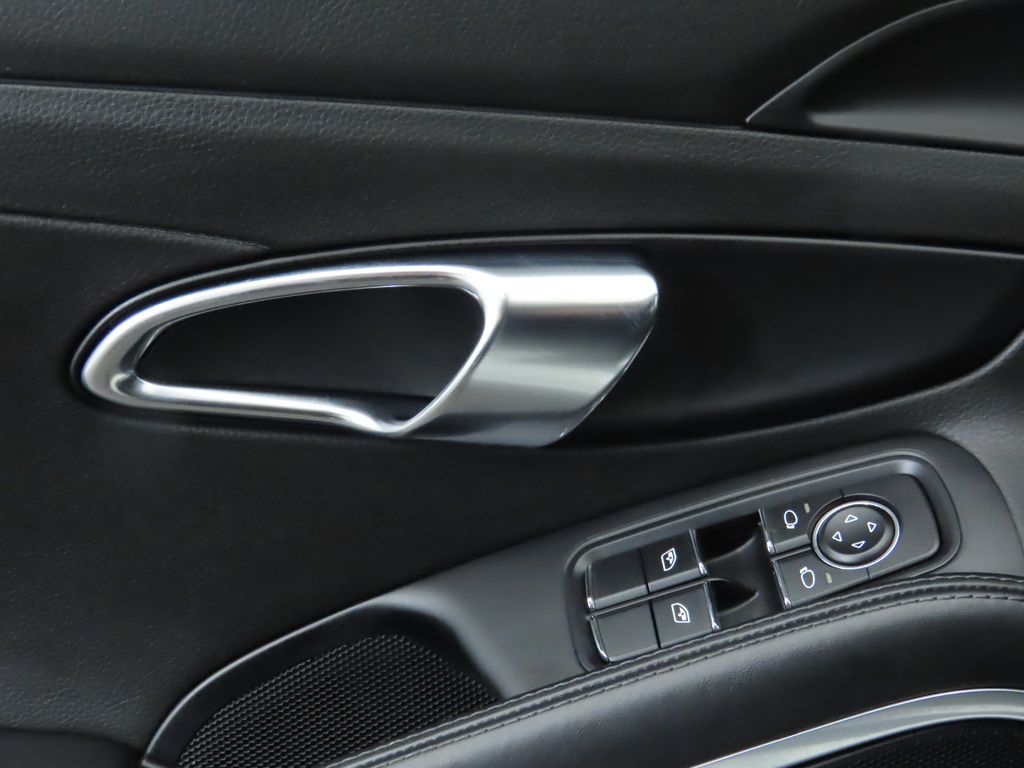 Thumbnail: 2019 Porsche 718 Cayman - 21