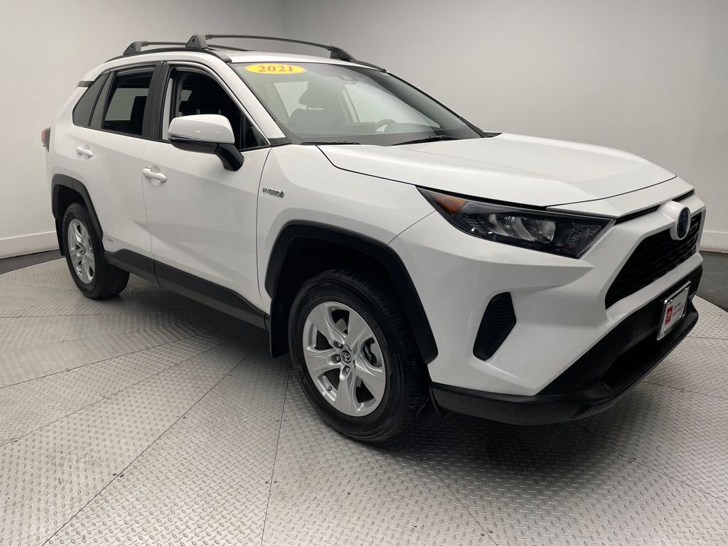 2021 Toyota RAV4 LE 3