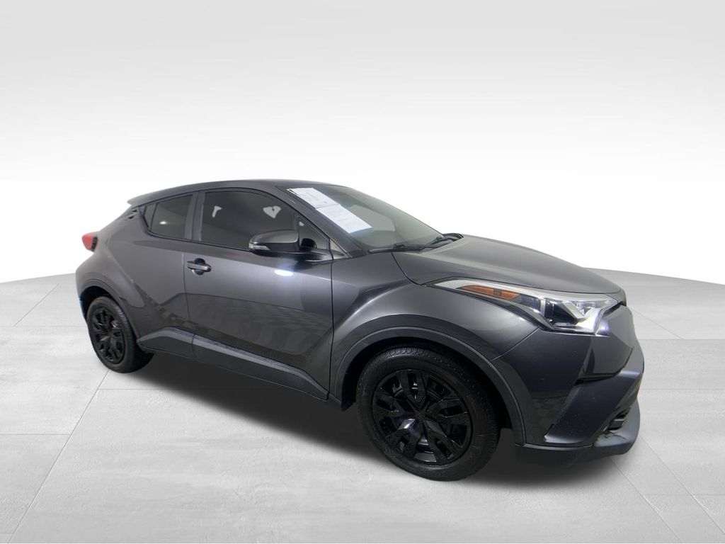 2019 Toyota C-HR LE 9