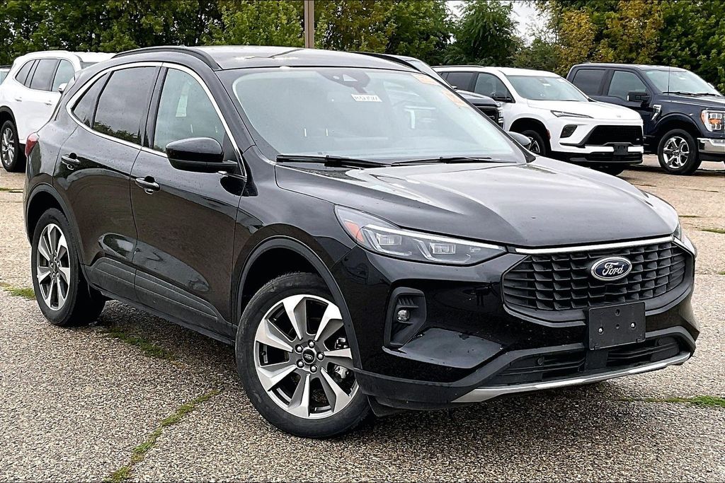 2025 Ford Escape Platinum AWD