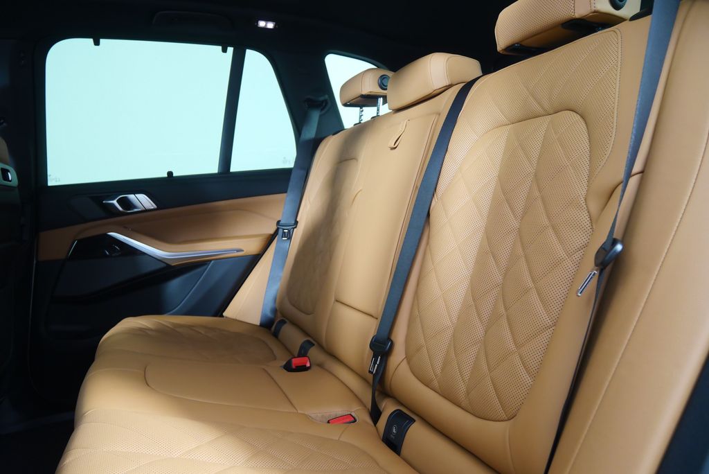 Thumbnail: 2026 BMW X5 - 16