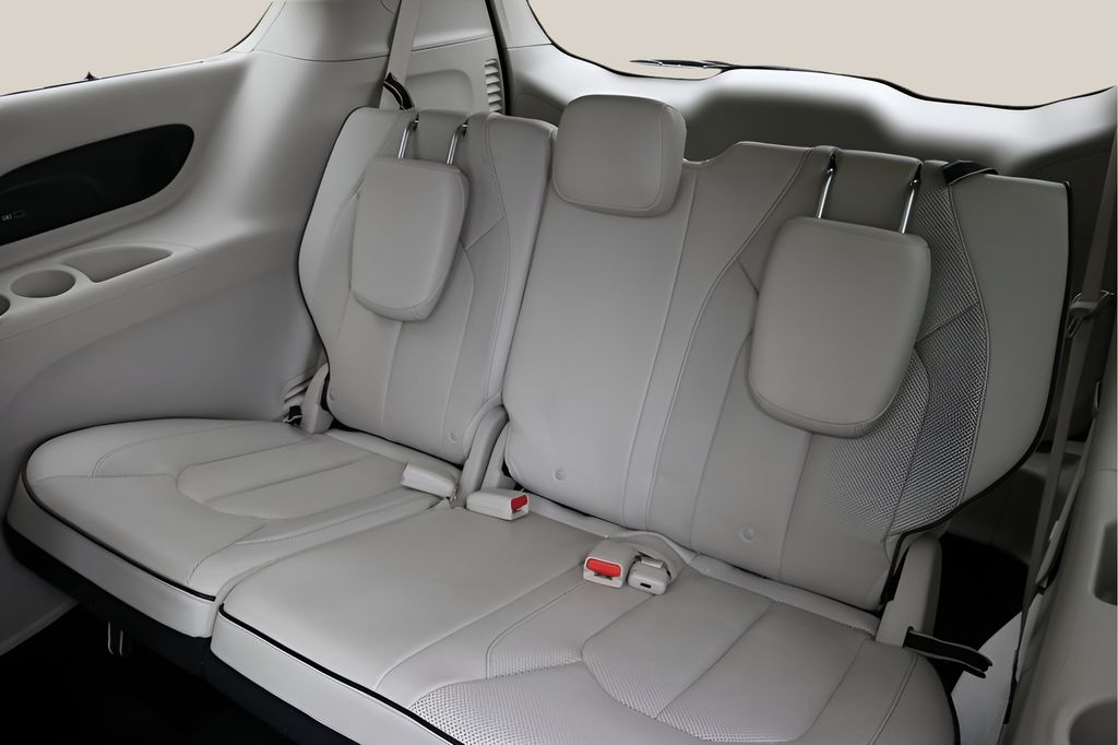 Used Car 2018 Chrysler Pacifica Hybrid  Limited For Sale Under $20,000 In Austin, Texas