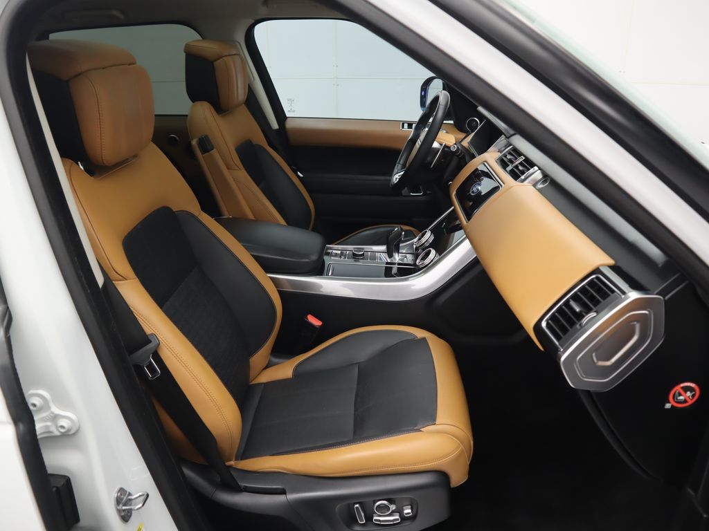 Thumbnail: 2019 Land Rover Range Rover Sport - 20