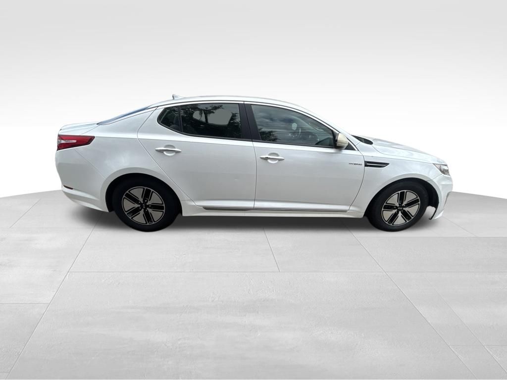 Used 2013 White Kia LX image 8
