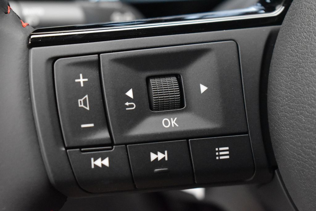 Thumbnail: 2026 Nissan Kicks - 17