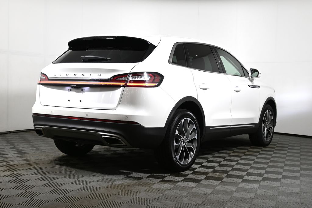 Thumbnail: 2023 Lincoln Nautilus - 7