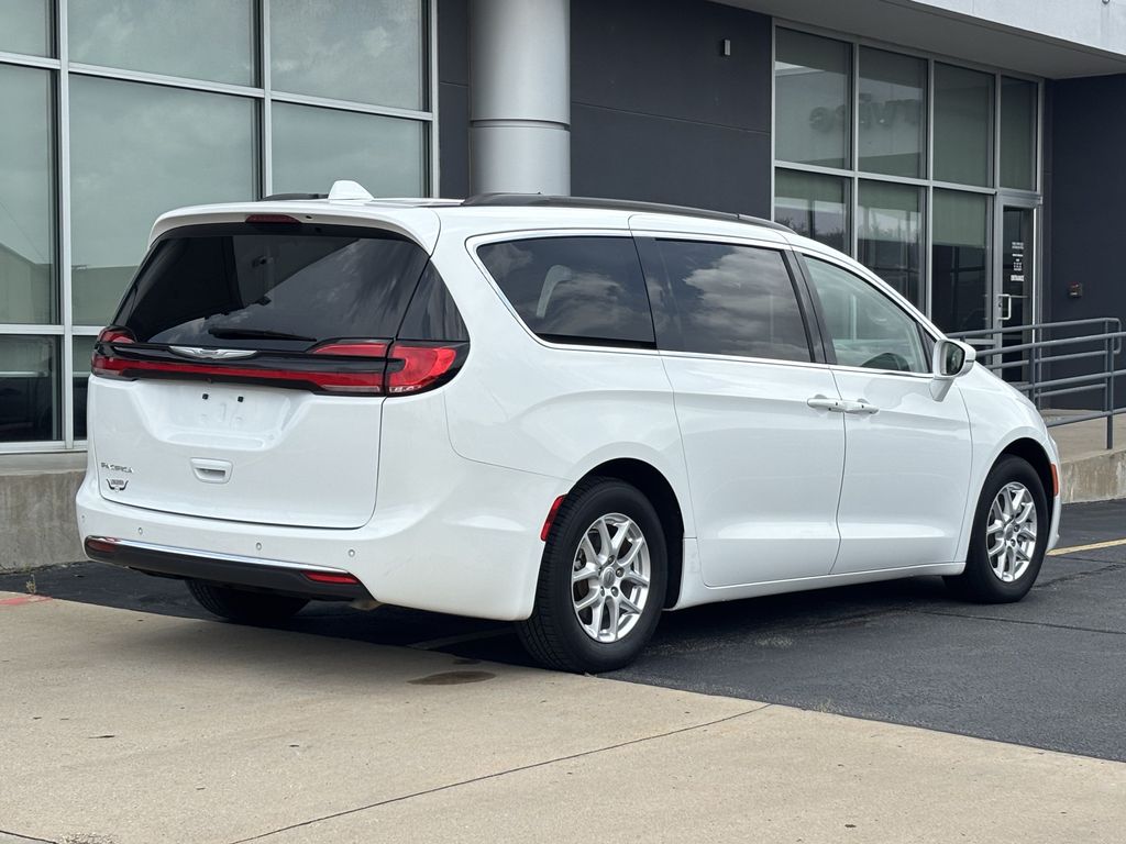 Used 2022 Chrysler Pacifica Van