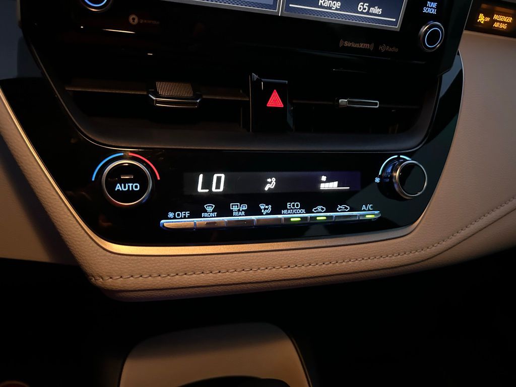 Thumbnail: 2021 Toyota Corolla - 25