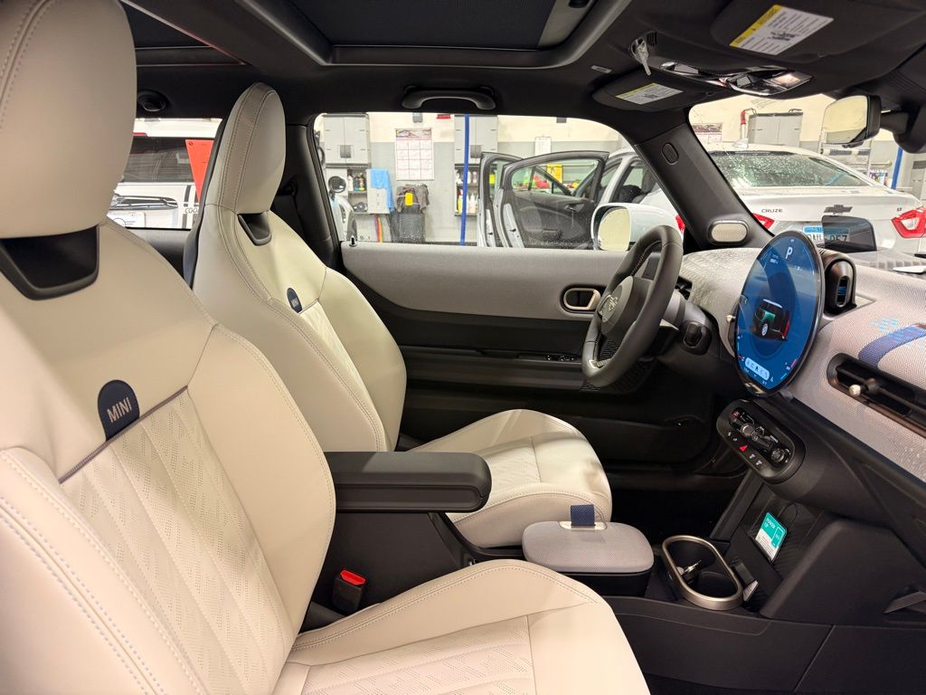 Thumbnail: 2026 MINI Cooper - 23