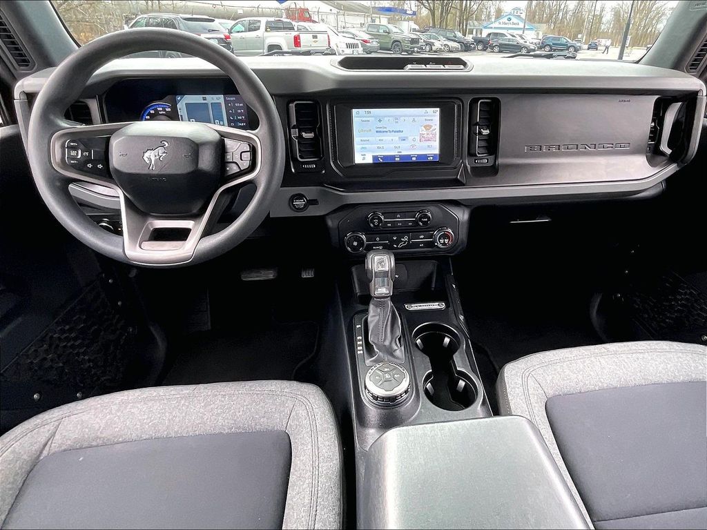 2021 Ford Bronco — photo 21
