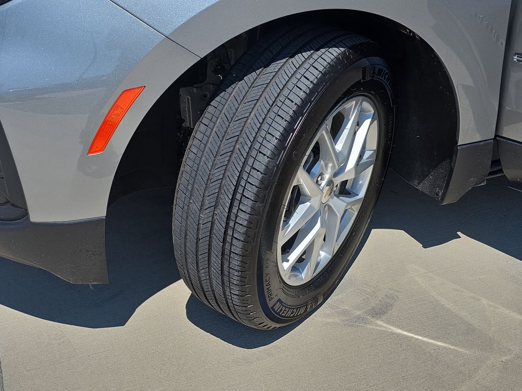 2023 Chevrolet Equinox LS photo 27