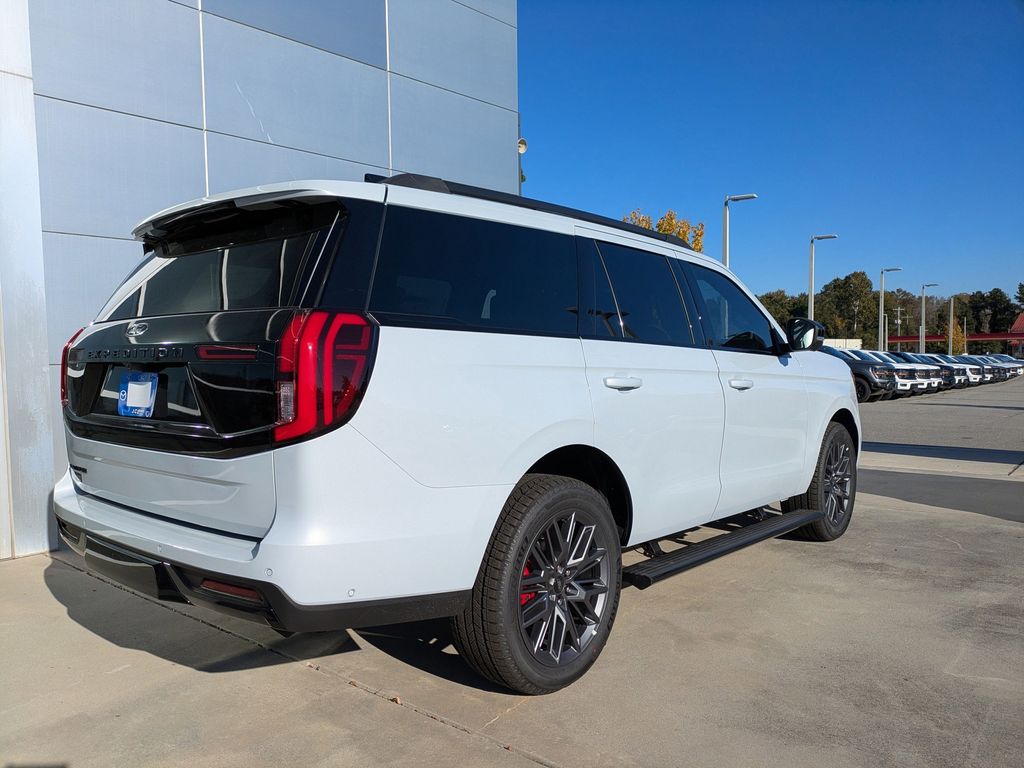 2025 Ford Expedition Platinum
