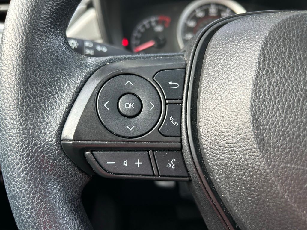 2022 Toyota Corolla Cross L 19