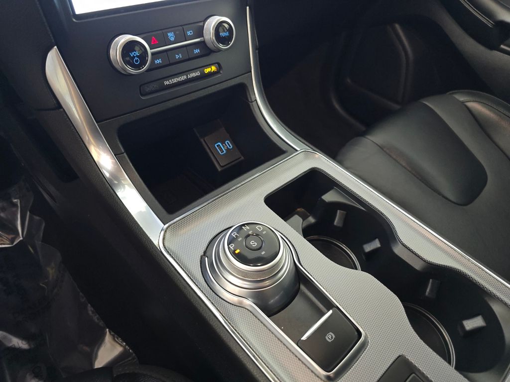 2022 Ford Edge Titanium photo 24