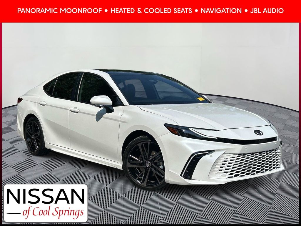 White (Wind Chill Pearl) 2025 Toyota Camry Sedan Front-Wheel Drive Continuously Variable Transmission