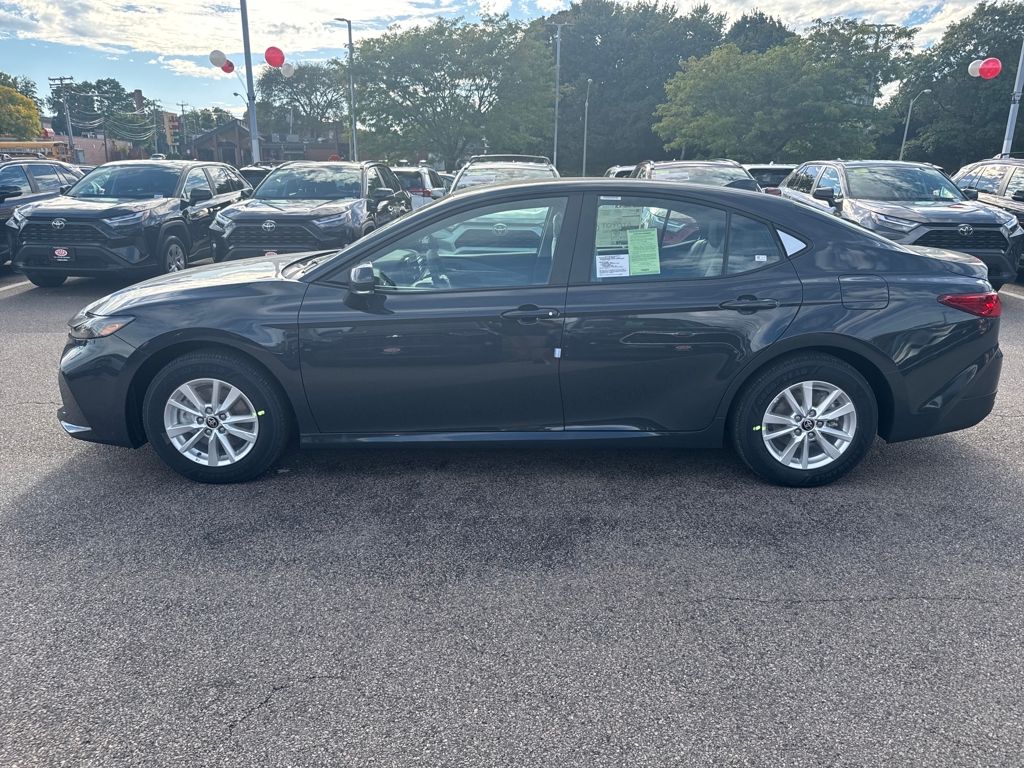 2026 Toyota Camry LE photo 4