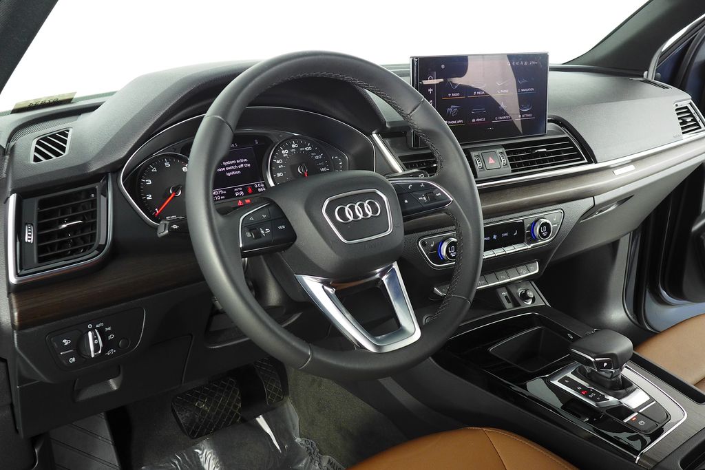 Thumbnail: 2023 Audi Q5 - 30