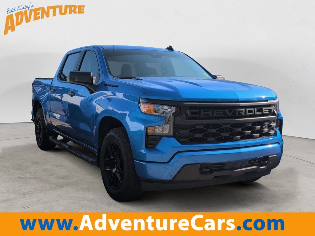 2025 Chevrolet Silverado 1500 Custom