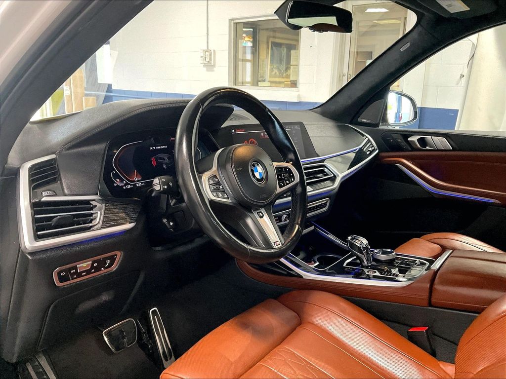 2022 BMW X7 — photo 8