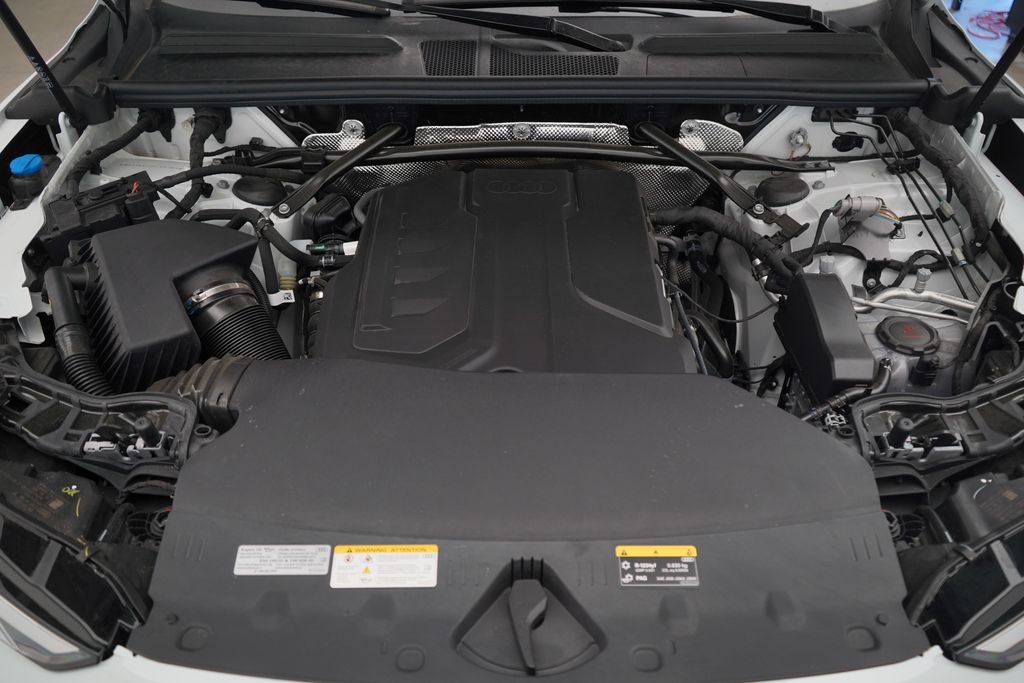 Thumbnail: 2025 Audi Q5 - 12