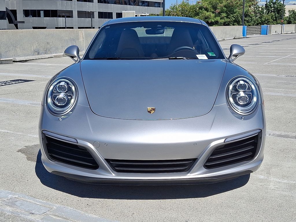 Thumbnail: 2017 Porsche 911 - 6