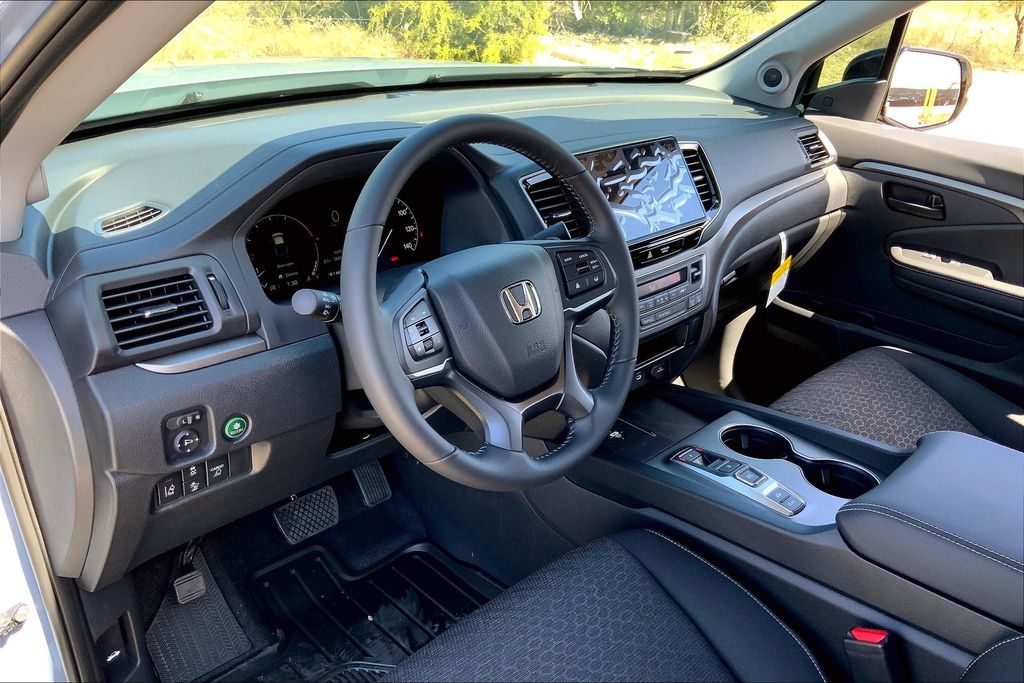 2025 Honda Ridgeline Sport 8