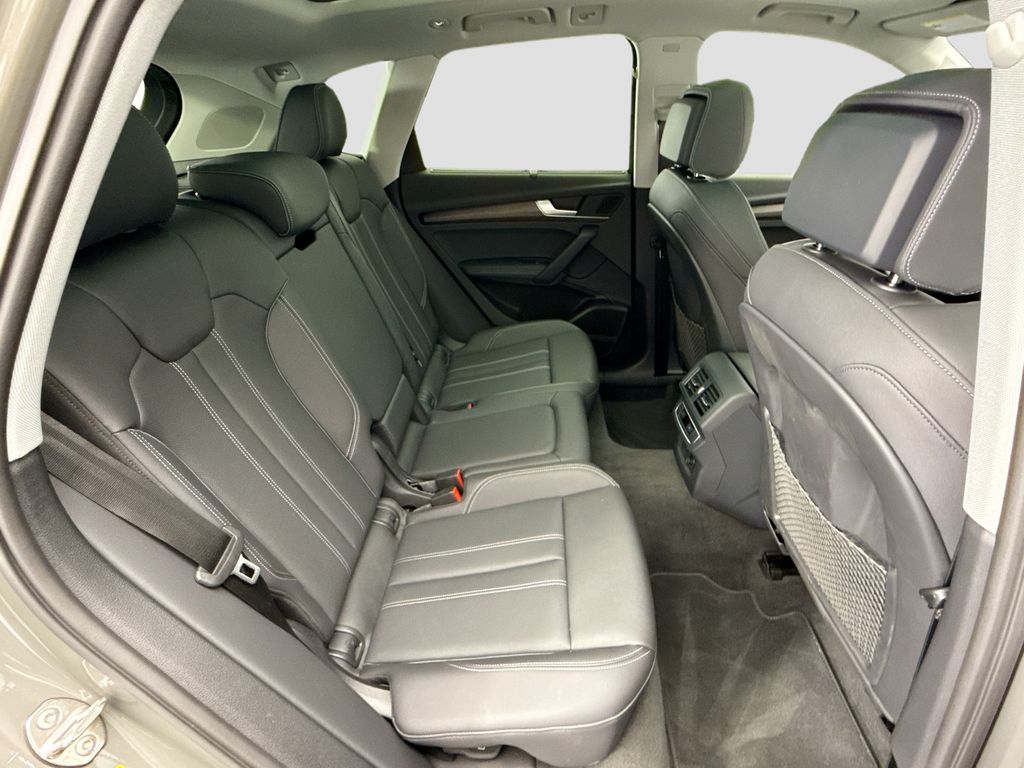 Thumbnail: 2025 Audi Q5 - 21