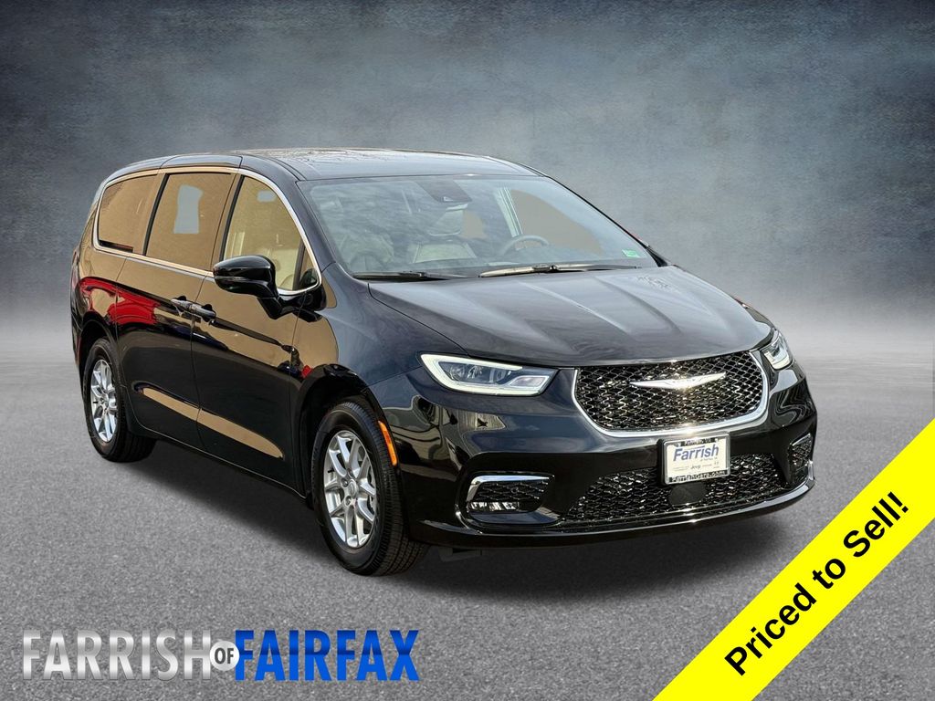 2026 Chrysler Pacifica Select FWD