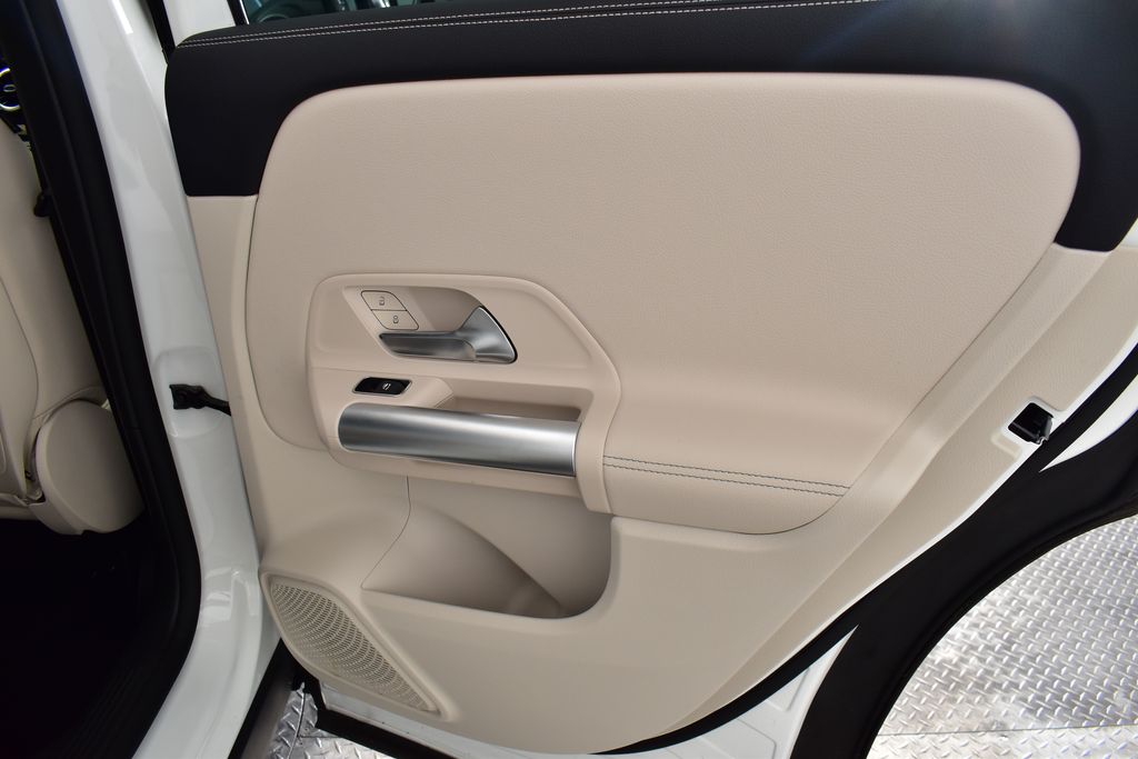 Thumbnail: 2025 Mercedes-Benz GLA - 32