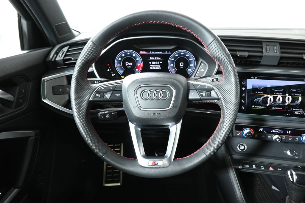 Thumbnail: 2025 Audi Q3 - 16