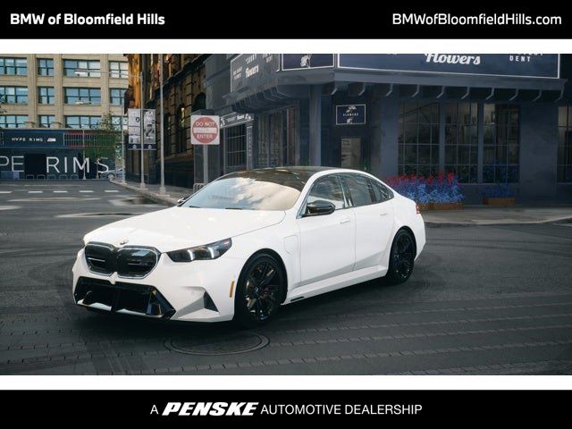 Thumbnail: 2026 BMW M5 - 1