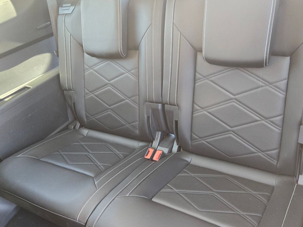 2024 Volkswagen Atlas - $26,500