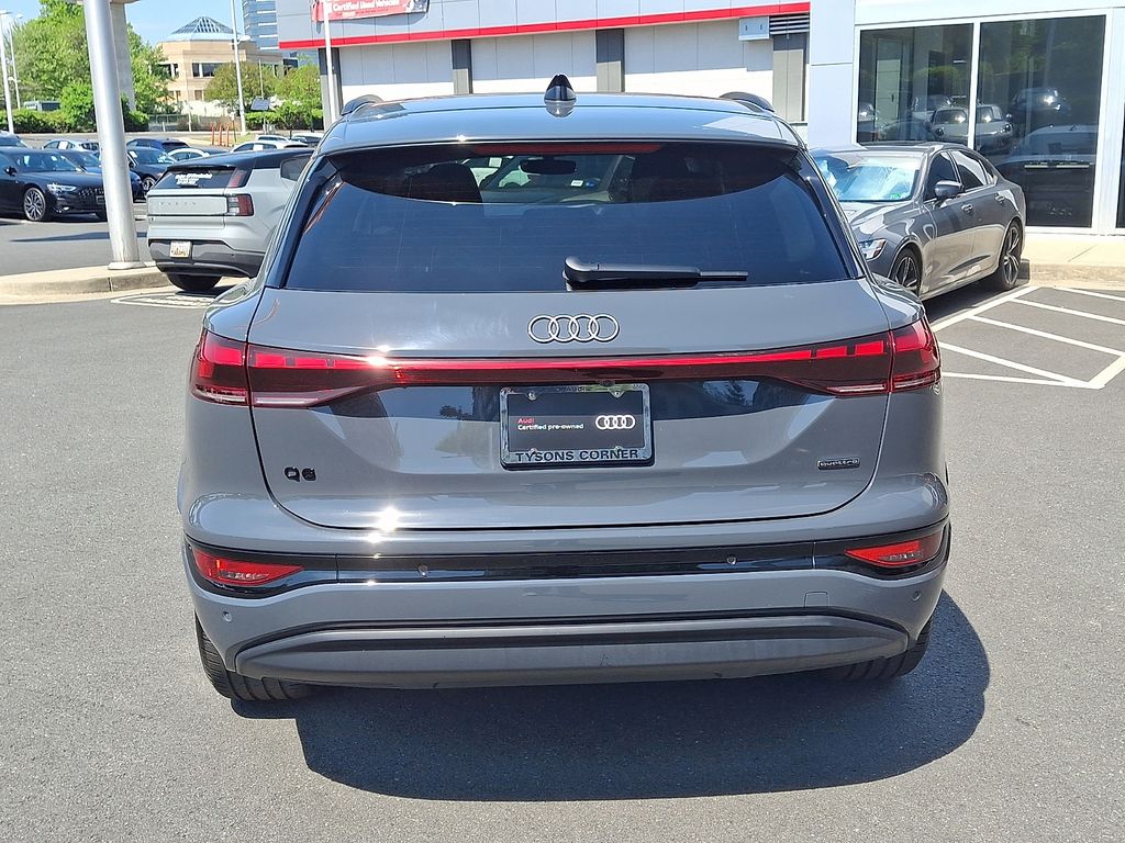 Thumbnail: 2025 Audi Q6 e-tron - 5