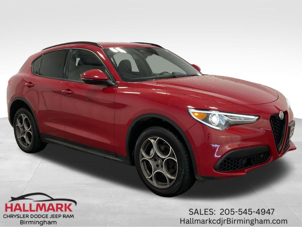 2022 Alfa Romeo Stelvio Sprint