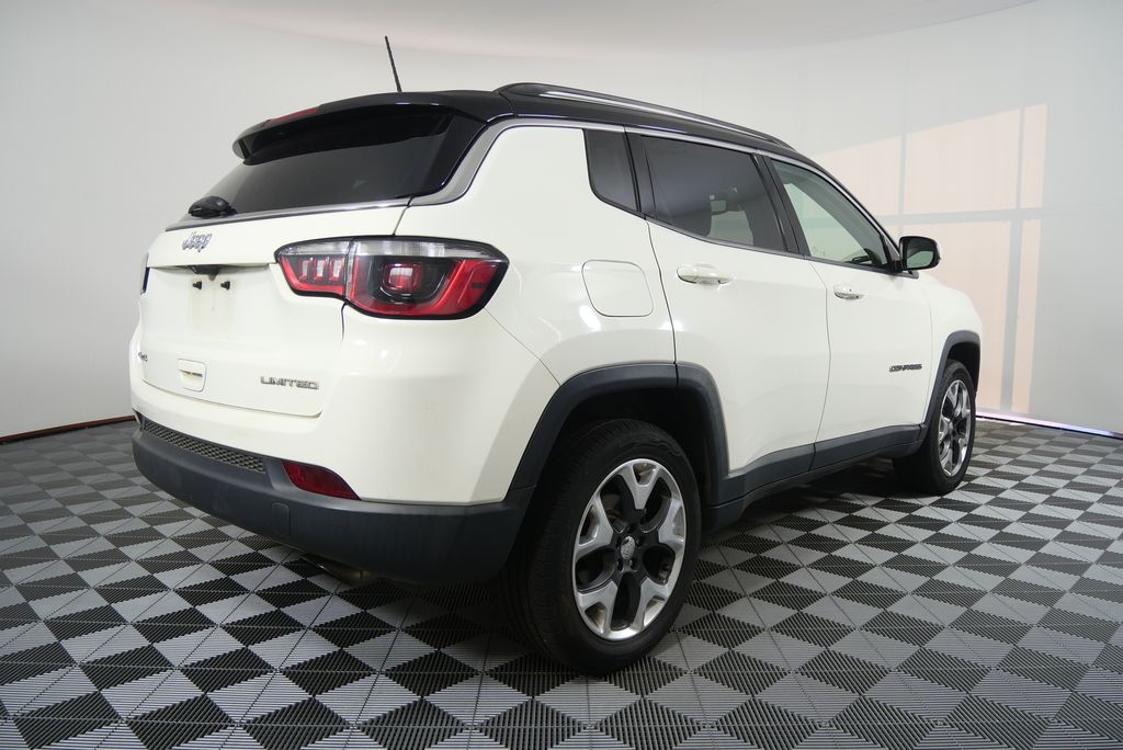 Thumbnail: 2018 Jeep Compass - 3