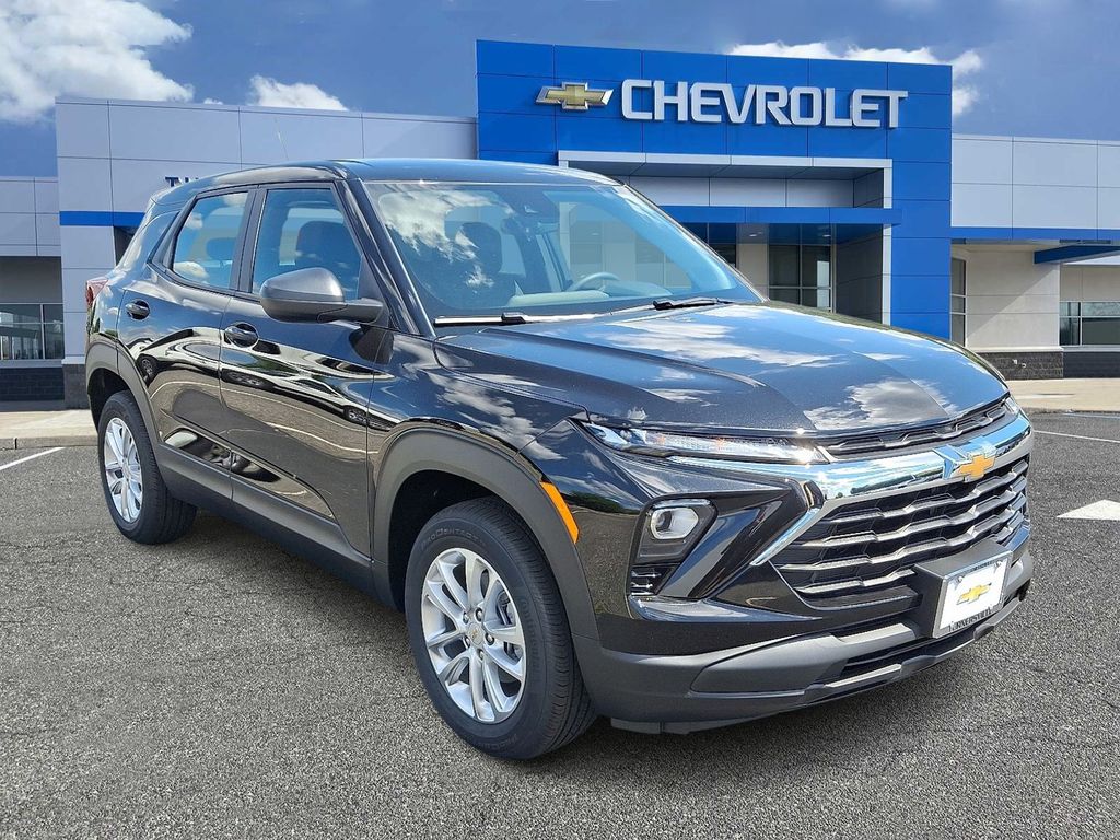 Thumbnail: 2026 Chevrolet TrailBlazer - 2