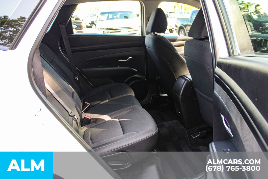2025 Hyundai Tucson SE photo 18